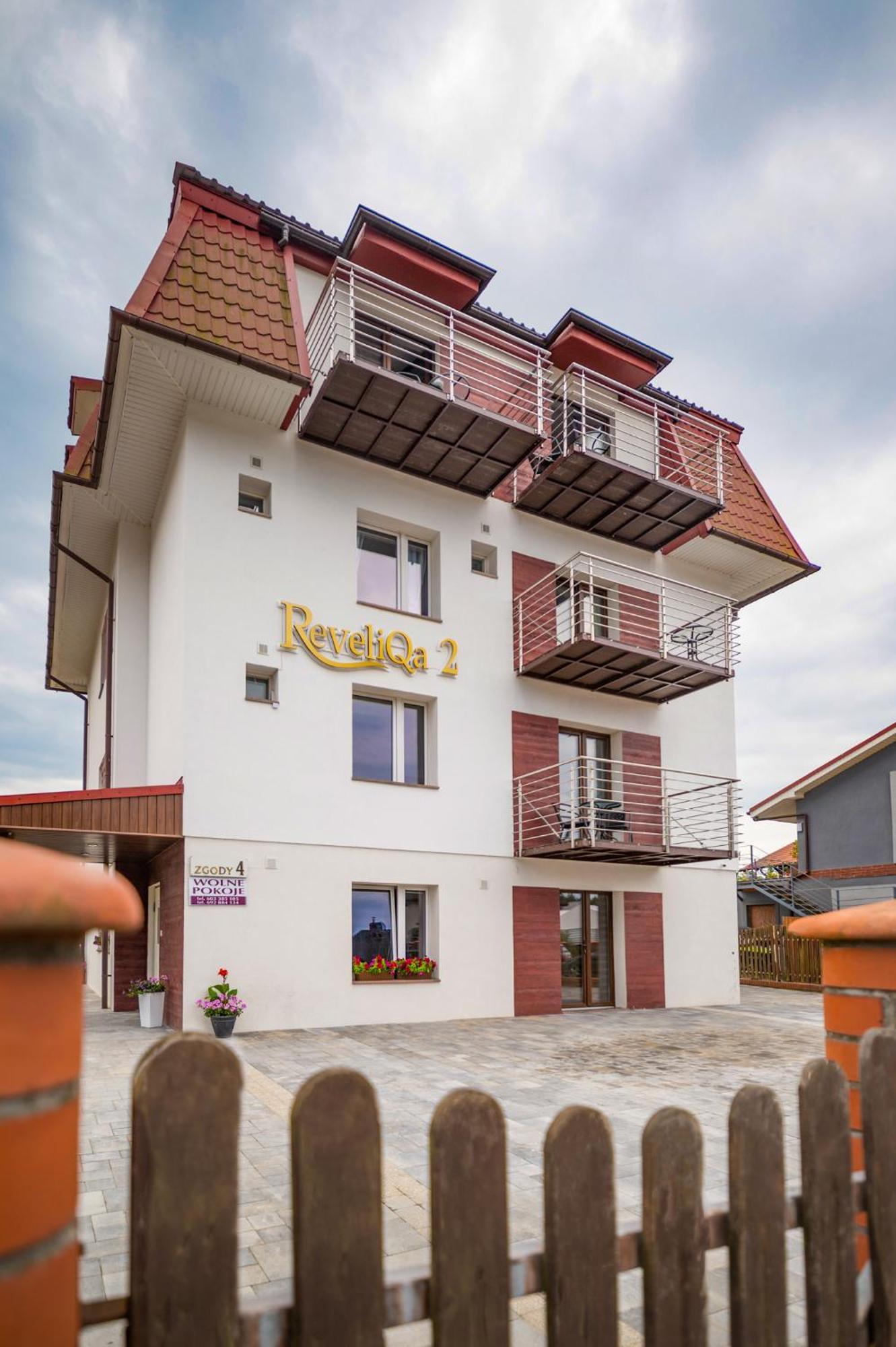 Reveliqa2 - Pokoje Goscinne I Apartamenty Pobierowo Exterior foto