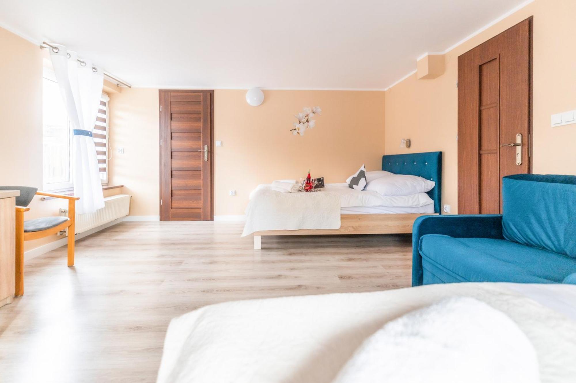 Reveliqa2 - Pokoje Goscinne I Apartamenty Pobierowo Exterior foto