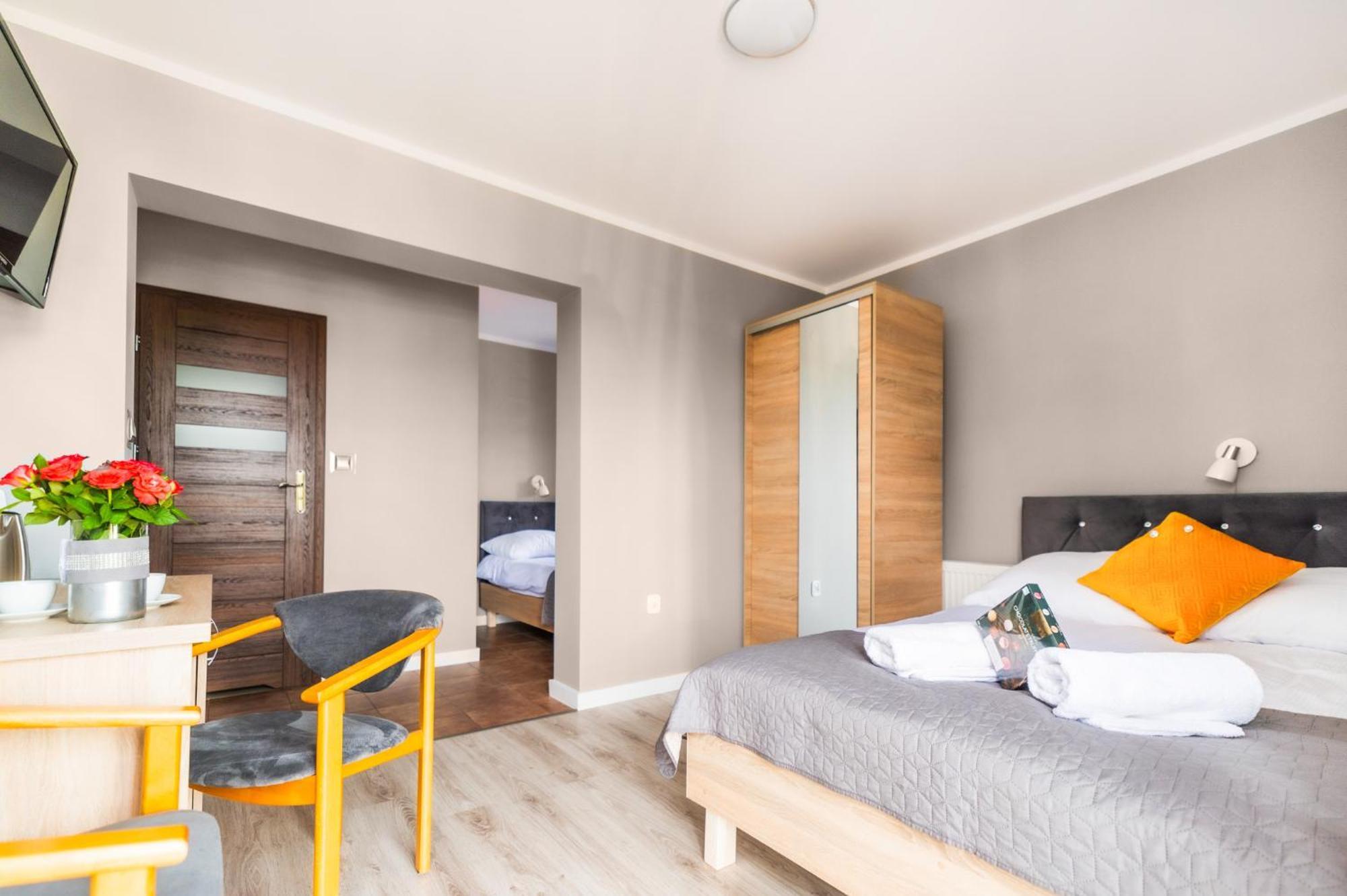 Reveliqa2 - Pokoje Goscinne I Apartamenty Pobierowo Exterior foto