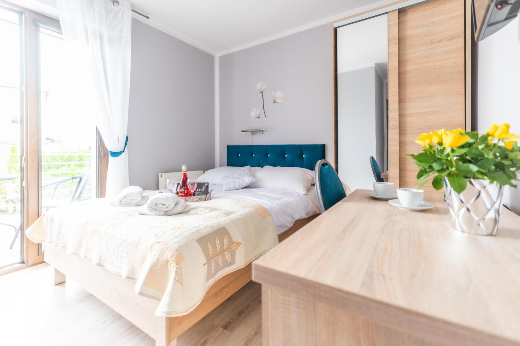 Reveliqa2 - Pokoje Goscinne I Apartamenty Pobierowo Exterior foto
