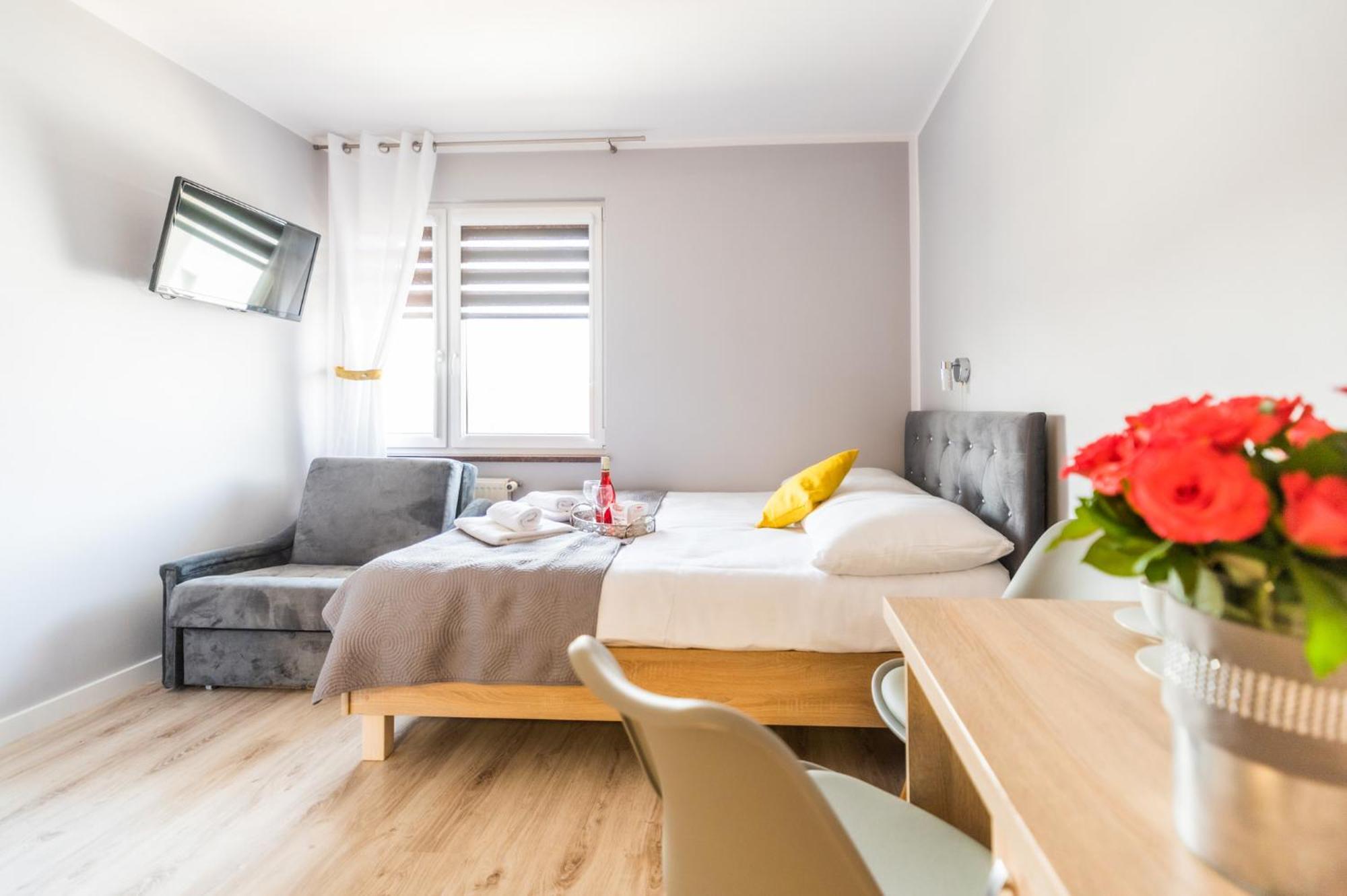 Reveliqa2 - Pokoje Goscinne I Apartamenty Pobierowo Exterior foto