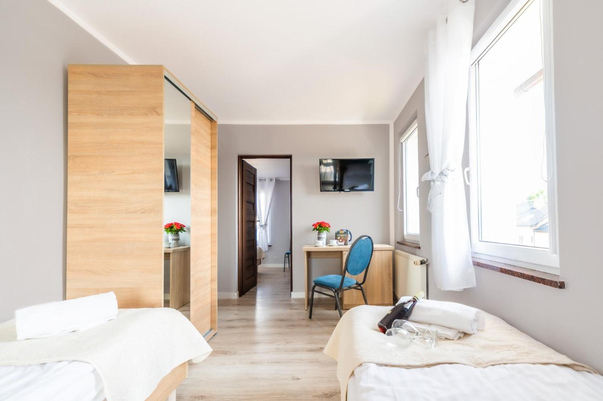 Reveliqa2 - Pokoje Goscinne I Apartamenty Pobierowo Exterior foto